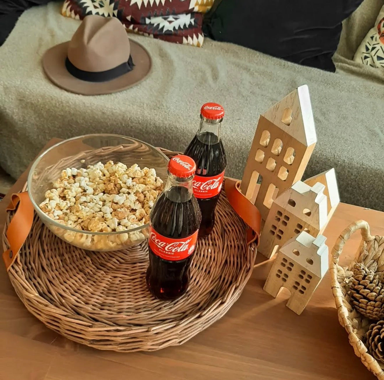 Wicker tray with leather handles